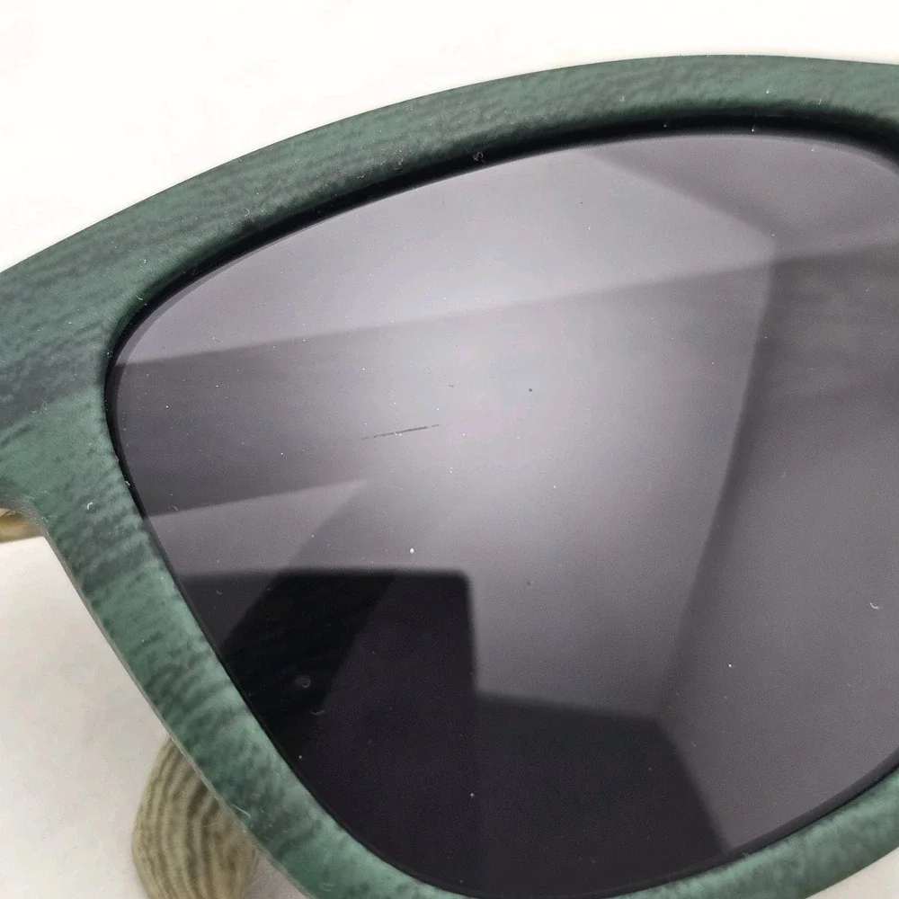 Lot 2 Goodr Sunglasses Polarized Sells House Buys Van & Feather o' the Phoenix
